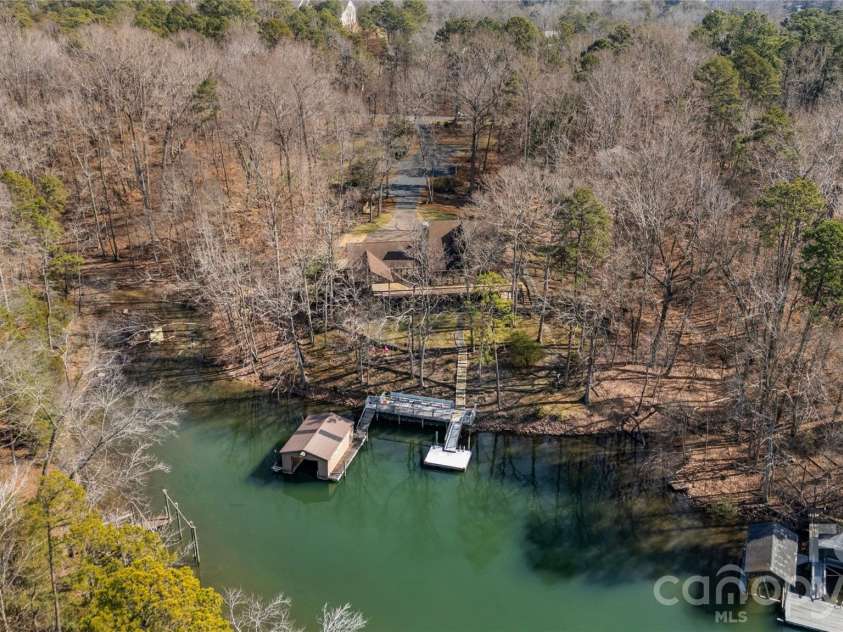 16631 Harbor View Road, Charlotte, NC 28278.  MLS# CAR4345664, YatesRealty ID 4723. 