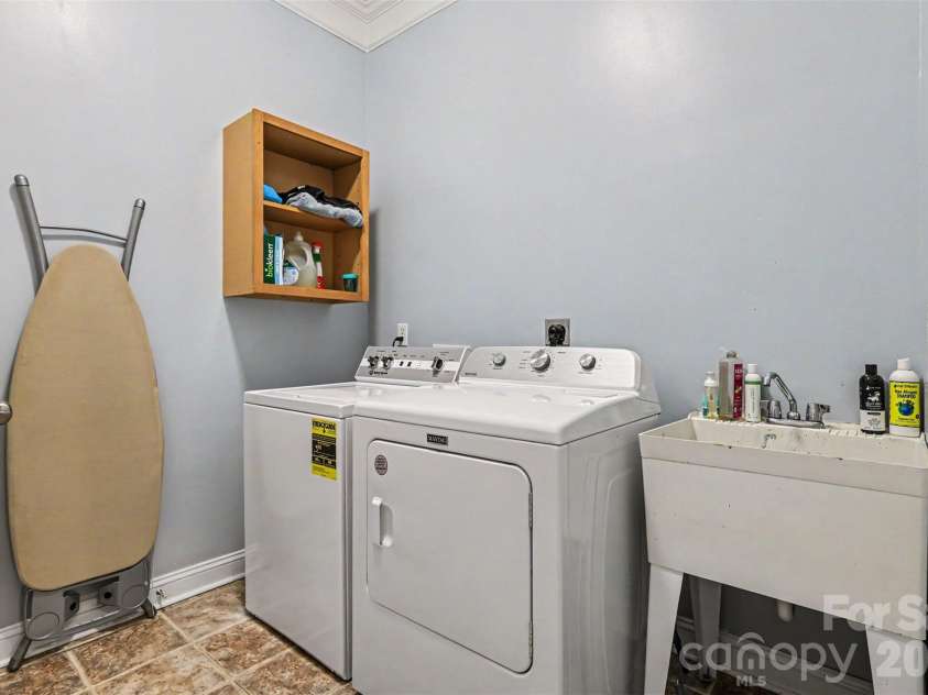 3647 Venetian Way, York, SC 29745.  MLS# CAR4417986, YatesRealty ID 47230. Main-level laundry