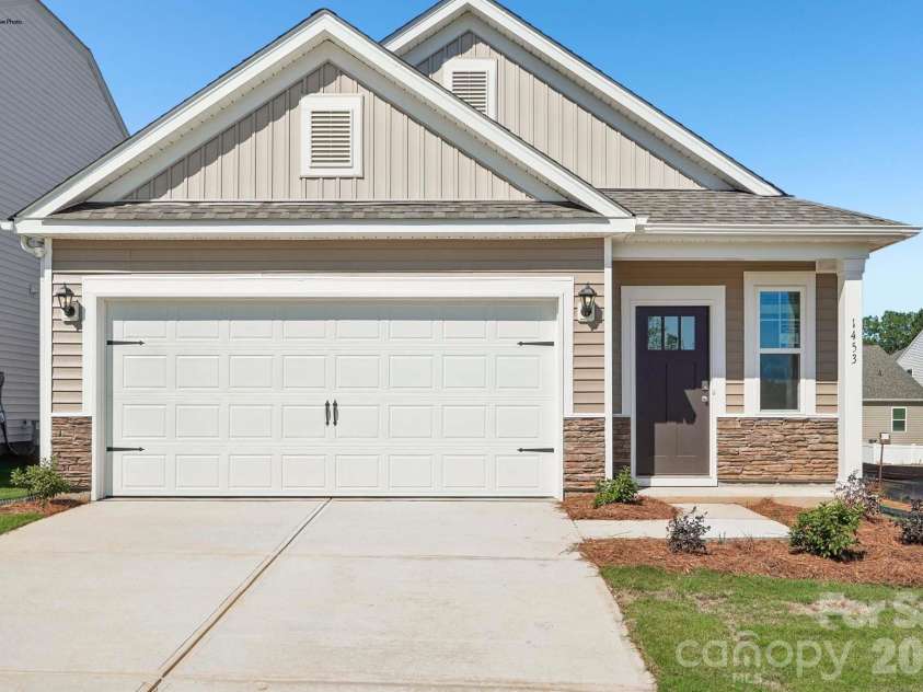 1413 Avila Street, Hickory, NC 28602.  MLS# CAR4418986, YatesRealty ID 47231. 