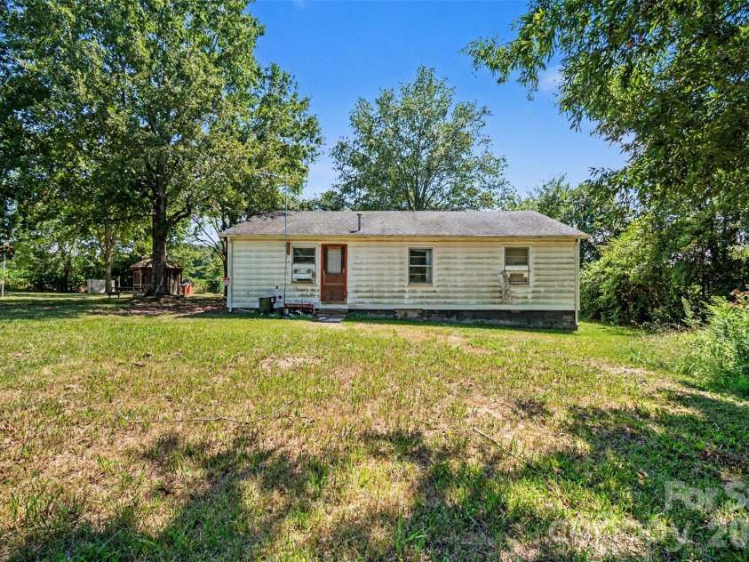 7218 Wolf Pond Road, Monroe, NC 28112.  MLS# CAR4418293, YatesRealty ID 47232. 