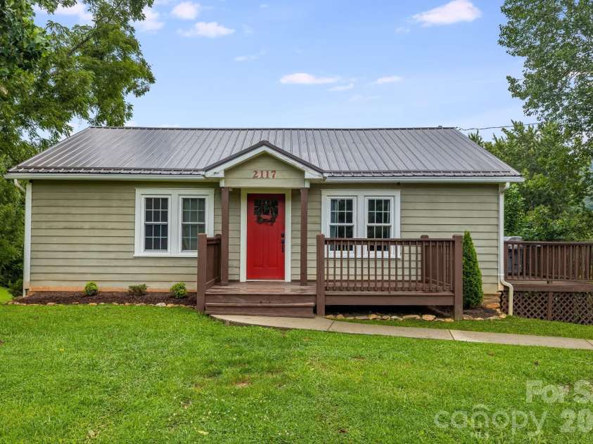 2117 Old Clyde Road, Clyde, NC 28721.  MLS# CAR4418140, YatesRealty ID 47233. 