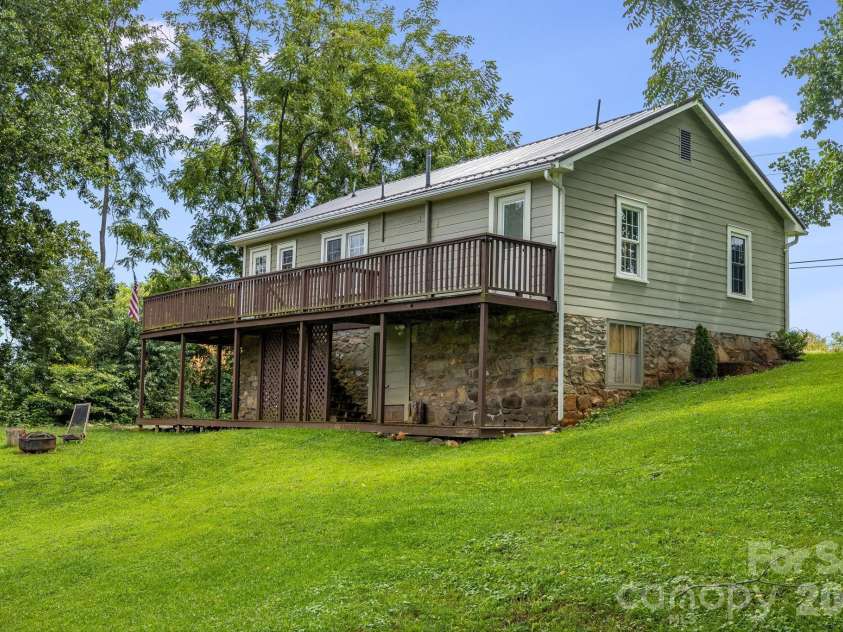 2117 Old Clyde Road, Clyde, NC 28721.  MLS# CAR4418140, YatesRealty ID 47233. 