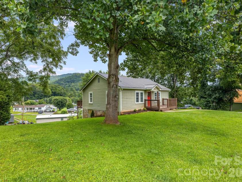 2117 Old Clyde Road, Clyde, NC 28721.  MLS# CAR4418140, YatesRealty ID 47233. 
