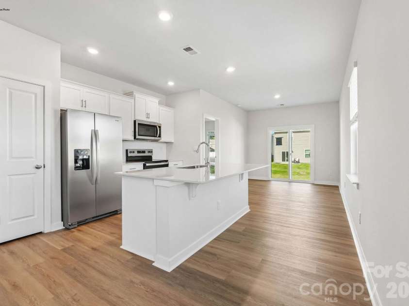 4665 Fanning Road, Hickory, NC 28602.  MLS# CAR4418992, YatesRealty ID 47234. 