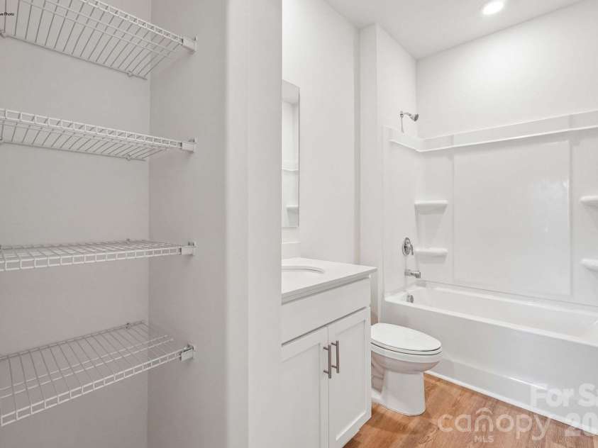 4665 Fanning Road, Hickory, NC 28602.  MLS# CAR4418992, YatesRealty ID 47234. 