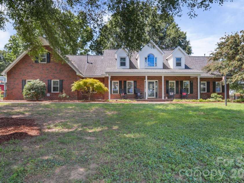 2915 Mills Harris Road, Marshville, NC 28103.  MLS# CAR4412420, YatesRealty ID 47236. 