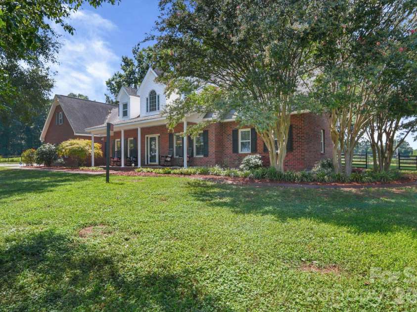 2915 Mills Harris Road, Marshville, NC 28103.  MLS# CAR4412420, YatesRealty ID 47236. 