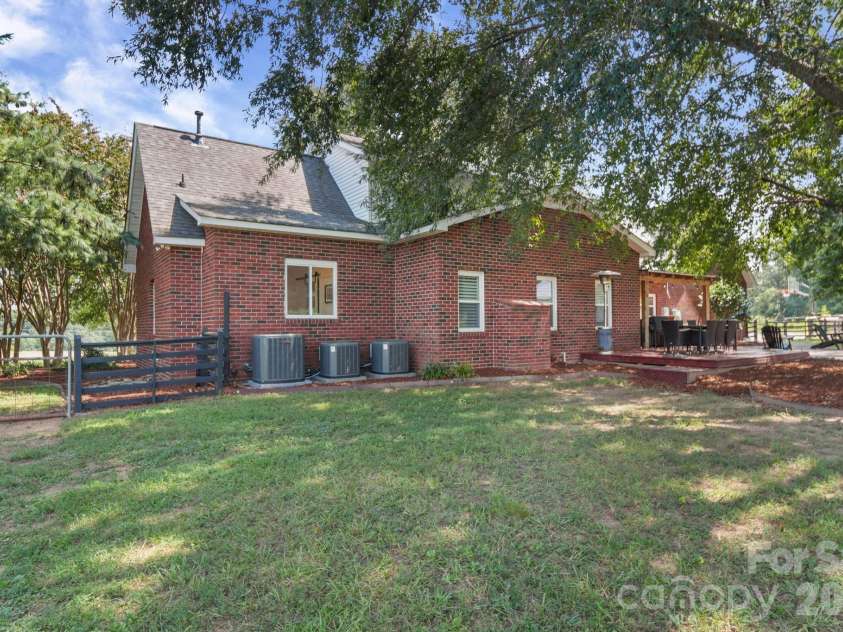 2915 Mills Harris Road, Marshville, NC 28103.  MLS# CAR4412420, YatesRealty ID 47236. 