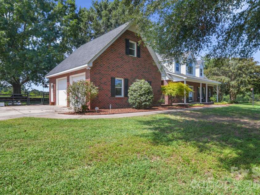 2915 Mills Harris Road, Marshville, NC 28103.  MLS# CAR4412420, YatesRealty ID 47236. 