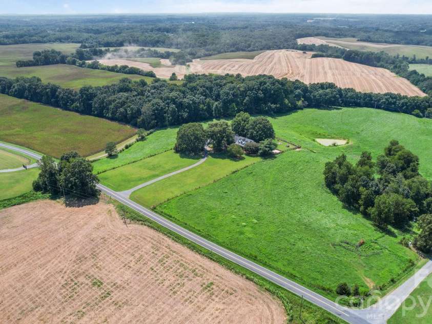 2915 Mills Harris Road, Marshville, NC 28103.  MLS# CAR4412420, YatesRealty ID 47236. 