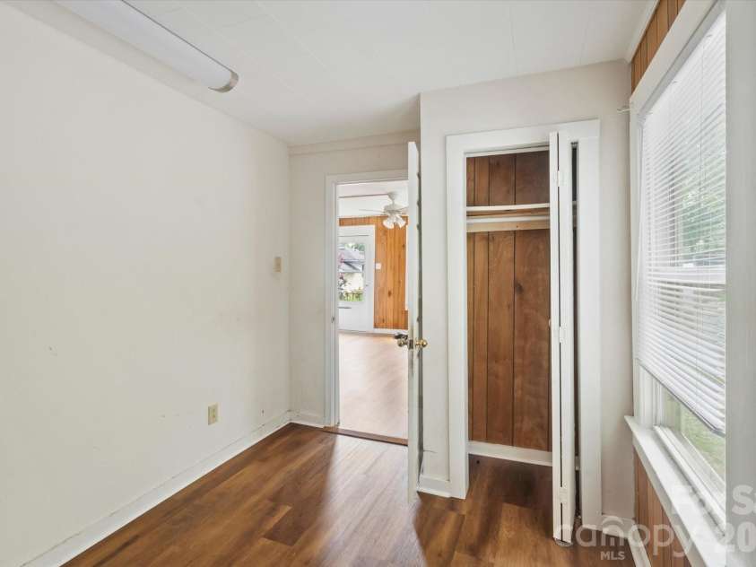 138 West Lane, Brevard, NC 28712.  MLS# CAR4417010, YatesRealty ID 47237. 