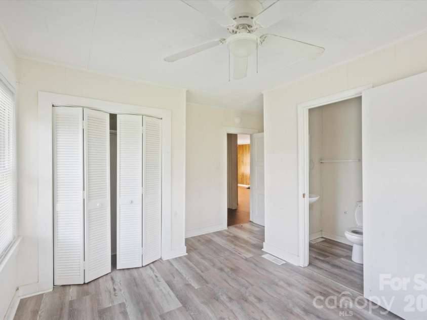 138 West Lane, Brevard, NC 28712.  MLS# CAR4417010, YatesRealty ID 47237. 