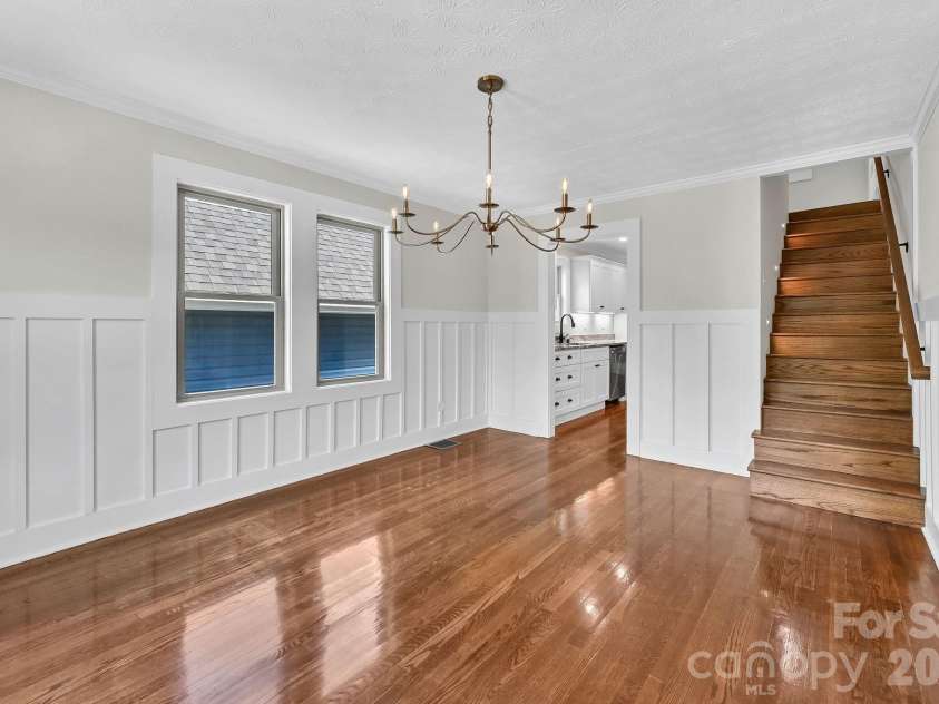34 Long View Drive, Burnsville, NC 28714.  MLS# CAR4418705, YatesRealty ID 47238. 