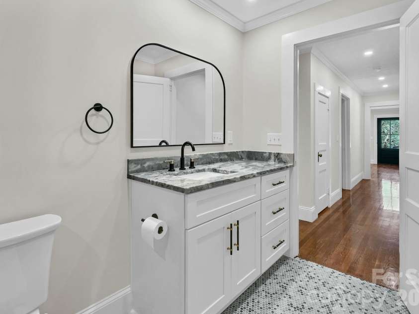 34 Long View Drive, Burnsville, NC 28714.  MLS# CAR4418705, YatesRealty ID 47238. 