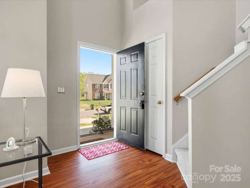 10107 Atkins Ridge Drive, Charlotte, NC 28213.  MLS# CAR4241737, YatesRealty ID 4724. 