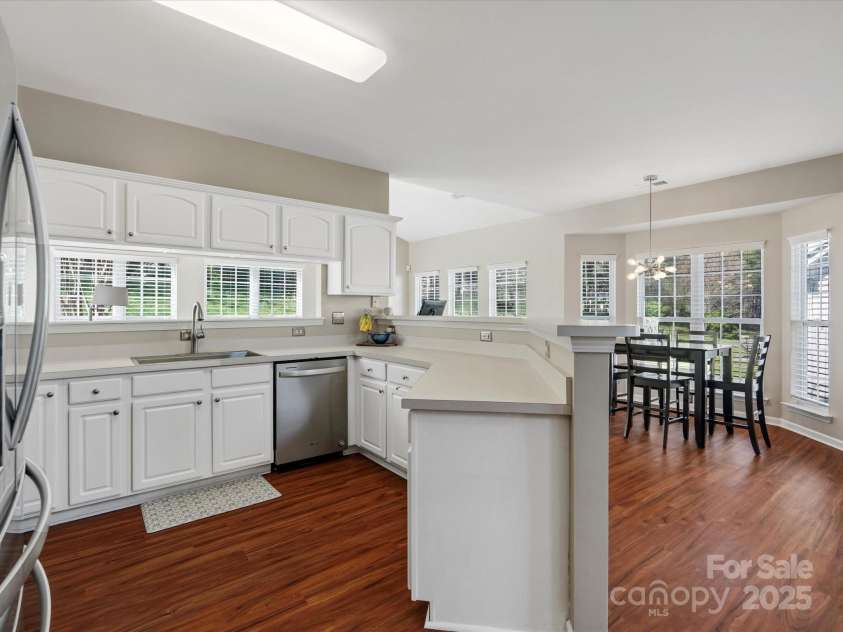 10107 Atkins Ridge Drive, Charlotte, NC 28213.  MLS# CAR4241737, YatesRealty ID 4724. 