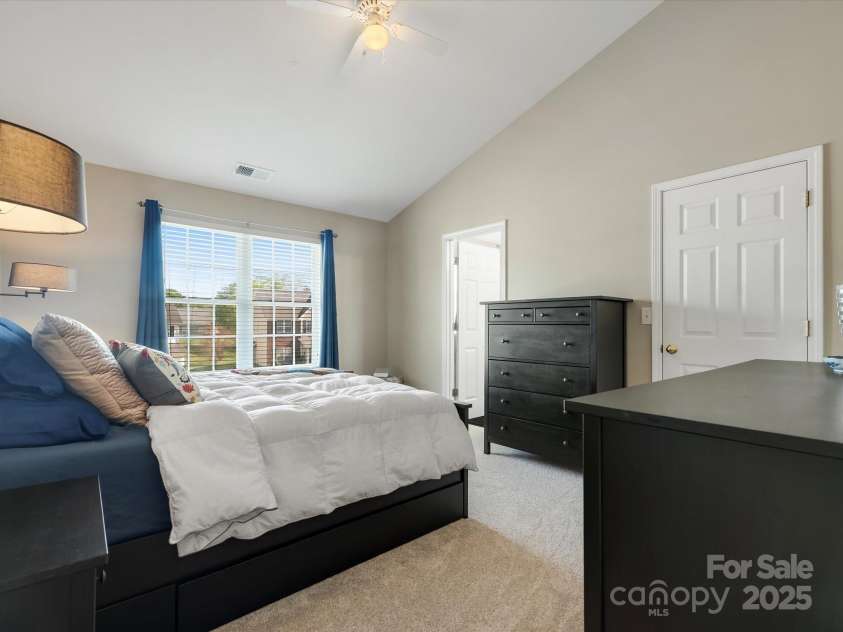 10107 Atkins Ridge Drive, Charlotte, NC 28213.  MLS# CAR4241737, YatesRealty ID 4724. 