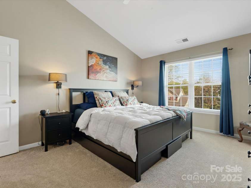 10107 Atkins Ridge Drive, Charlotte, NC 28213.  MLS# CAR4241737, YatesRealty ID 4724. 