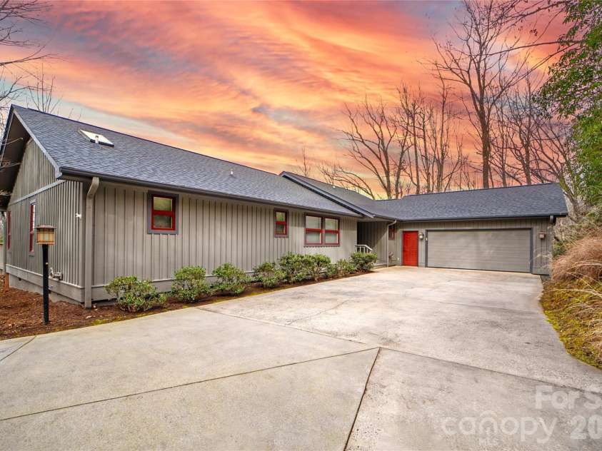 59 Agaliha Lane, Brevard, NC 28712.  MLS# CAR4338161, YatesRealty ID 4724. Welcome to 59 Agaliha Lane!