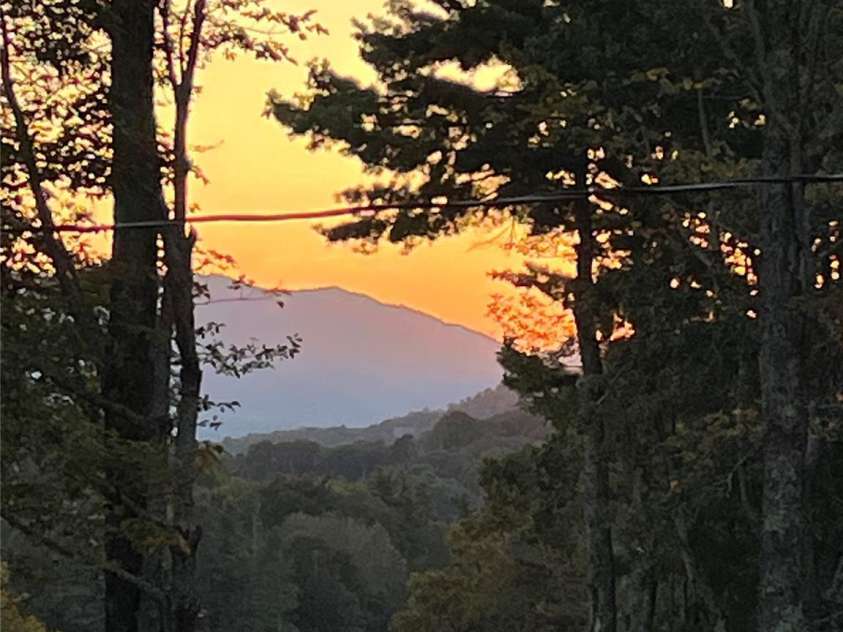 366 Spruce Road, Blowing Rock, NC 28605.  MLS# CAR4319296, YatesRealty ID 47240. 