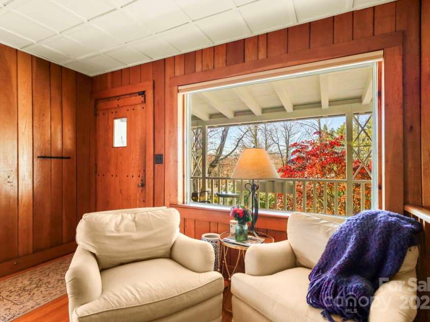 366 Spruce Road, Blowing Rock, NC 28605.  MLS# CAR4319296, YatesRealty ID 47240. 