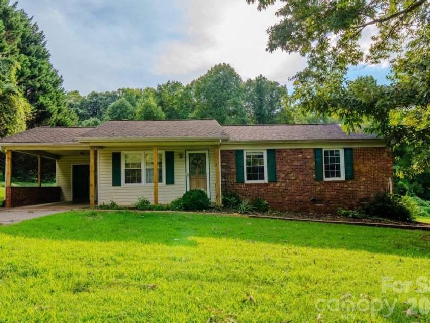 1139 Loblolly Lane, Newton, NC 28658.  MLS# CAR4415938, YatesRealty ID 47241. 