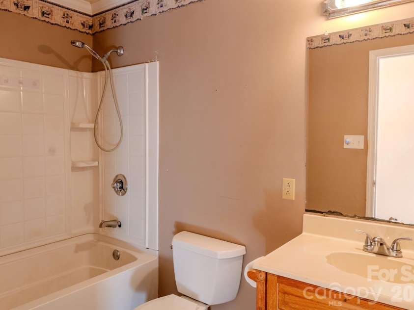 1139 Loblolly Lane, Newton, NC 28658.  MLS# CAR4415938, YatesRealty ID 47241. 