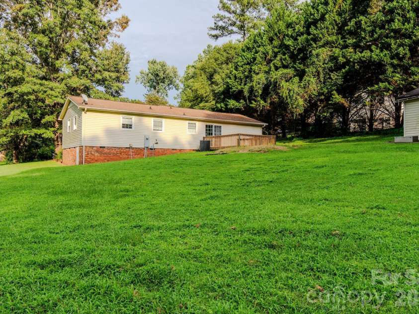 1139 Loblolly Lane, Newton, NC 28658.  MLS# CAR4415938, YatesRealty ID 47241. 