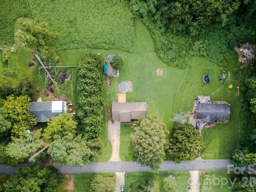 1139 Loblolly Lane, Newton, NC 28658.  MLS# CAR4415938, YatesRealty ID 47241. 