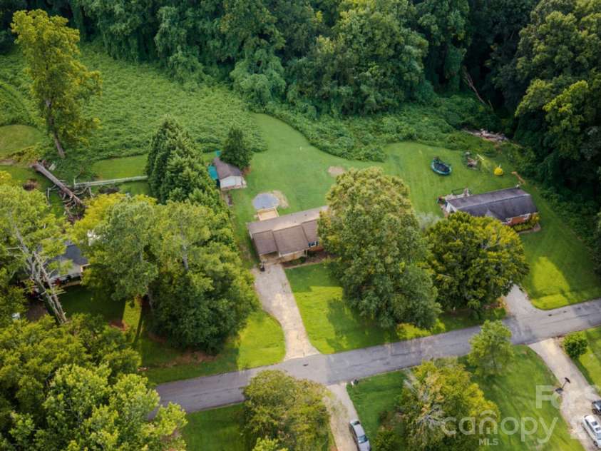 1139 Loblolly Lane, Newton, NC 28658.  MLS# CAR4415938, YatesRealty ID 47241. 