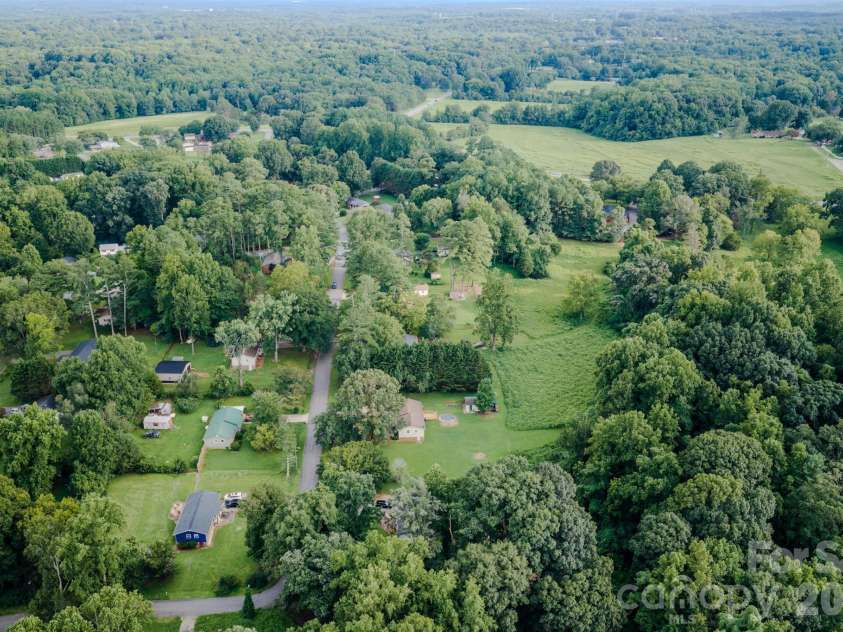 1139 Loblolly Lane, Newton, NC 28658.  MLS# CAR4415938, YatesRealty ID 47241. 