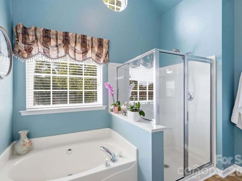134 Lamplighter Lane, Mooresville, NC 28115.  MLS# CAR4418304, YatesRealty ID 47242. Relax and unwind.