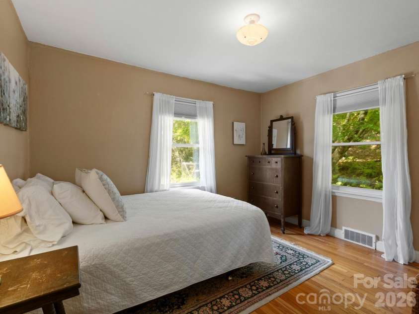 28 Arthur Road, Asheville, NC 28806.  MLS# CAR4418167, YatesRealty ID 47243. Bedroom 1