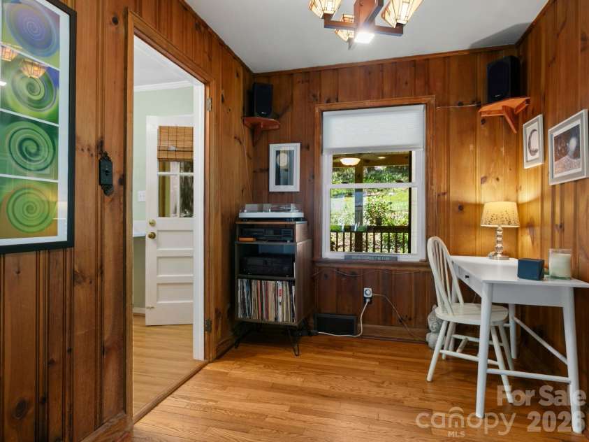28 Arthur Road, Asheville, NC 28806.  MLS# CAR4418167, YatesRealty ID 47243. Dining Area off of Kitchen