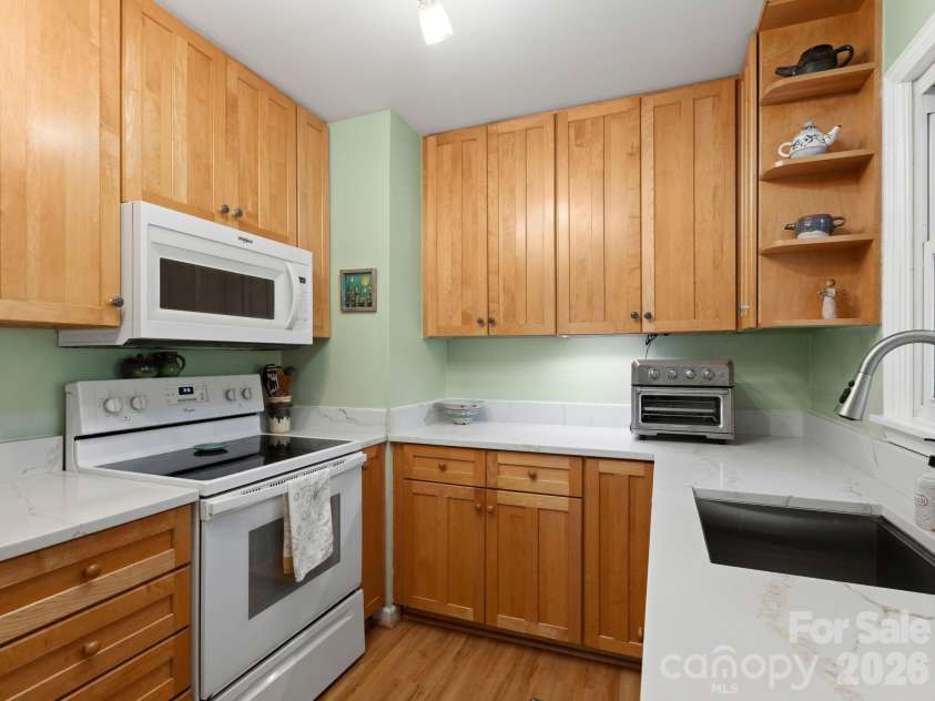 28 Arthur Road, Asheville, NC 28806.  MLS# CAR4418167, YatesRealty ID 47243. Quartz Countertops and Functional Layout