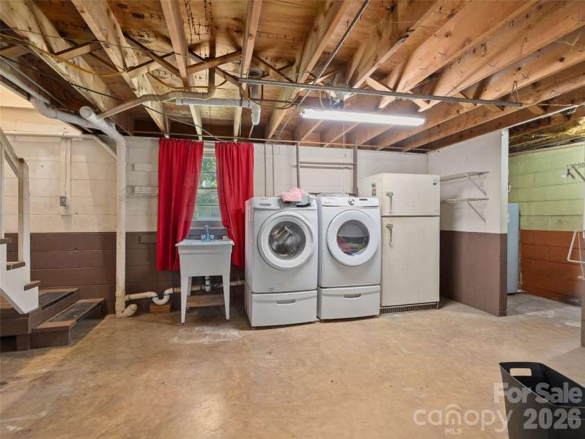 83 Rocky Street, Canton, NC 28716.  MLS# CAR4419010, YatesRealty ID 47244. 