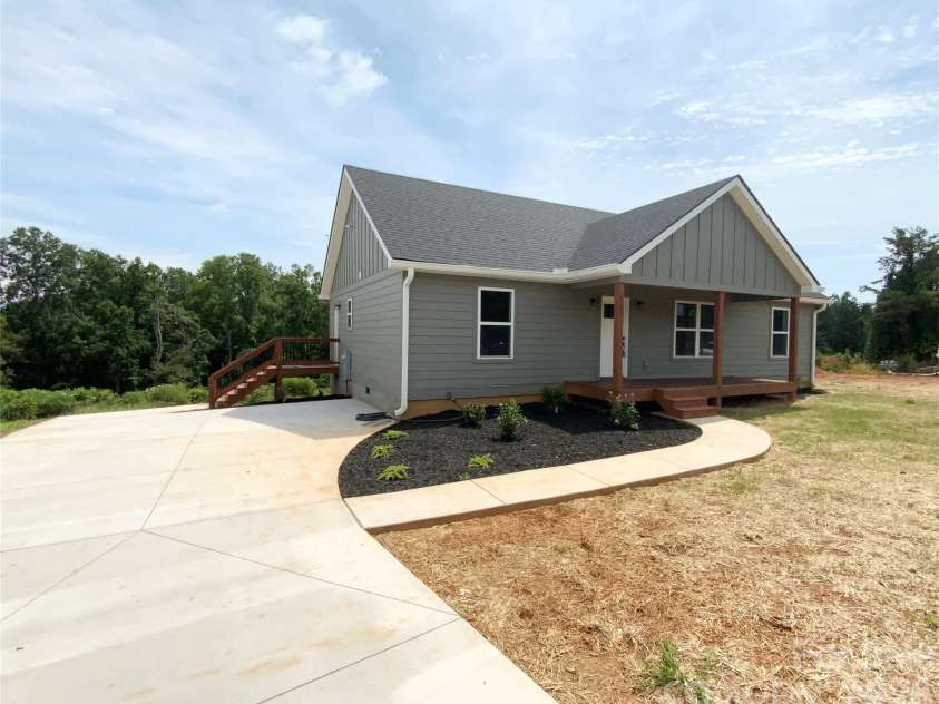 260 Forest Lake Road, Forest City, NC 28043.  MLS# CAR4398442, YatesRealty ID 47247. 