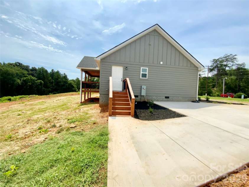 260 Forest Lake Road, Forest City, NC 28043.  MLS# CAR4398442, YatesRealty ID 47247. 