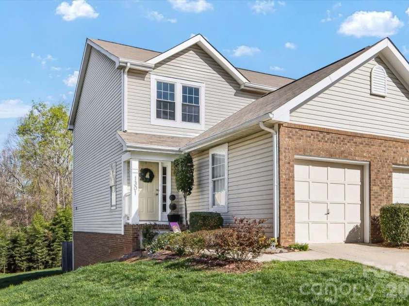 1301 Maple Shade Lane, Charlotte, NC 28270.  MLS# CAR4358514, YatesRealty ID 4725. 1301 Maple Shade Ln.