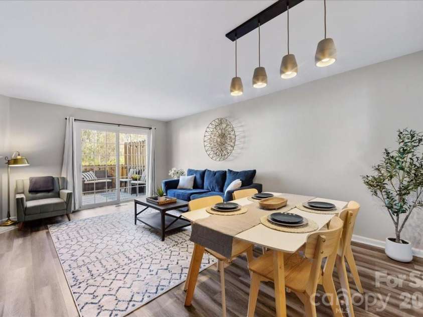 1301 Maple Shade Lane, Charlotte, NC 28270.  MLS# CAR4358514, YatesRealty ID 4725. Dining Area/Family Rm.