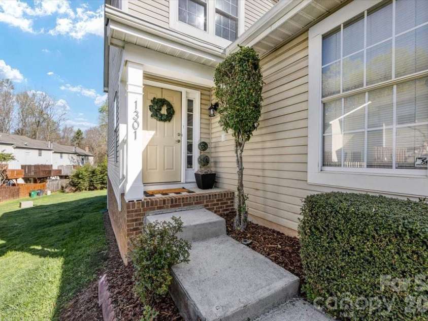 1301 Maple Shade Lane, Charlotte, NC 28270.  MLS# CAR4358514, YatesRealty ID 4725. Entrance