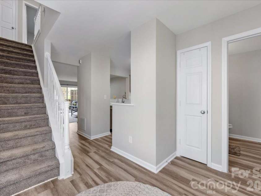 1301 Maple Shade Lane, Charlotte, NC 28270.  MLS# CAR4358514, YatesRealty ID 4725. Foyer