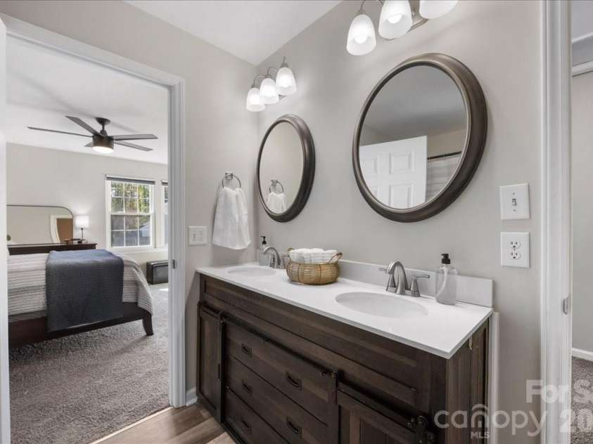 1301 Maple Shade Lane, Charlotte, NC 28270.  MLS# CAR4358514, YatesRealty ID 4725. Full Bath 