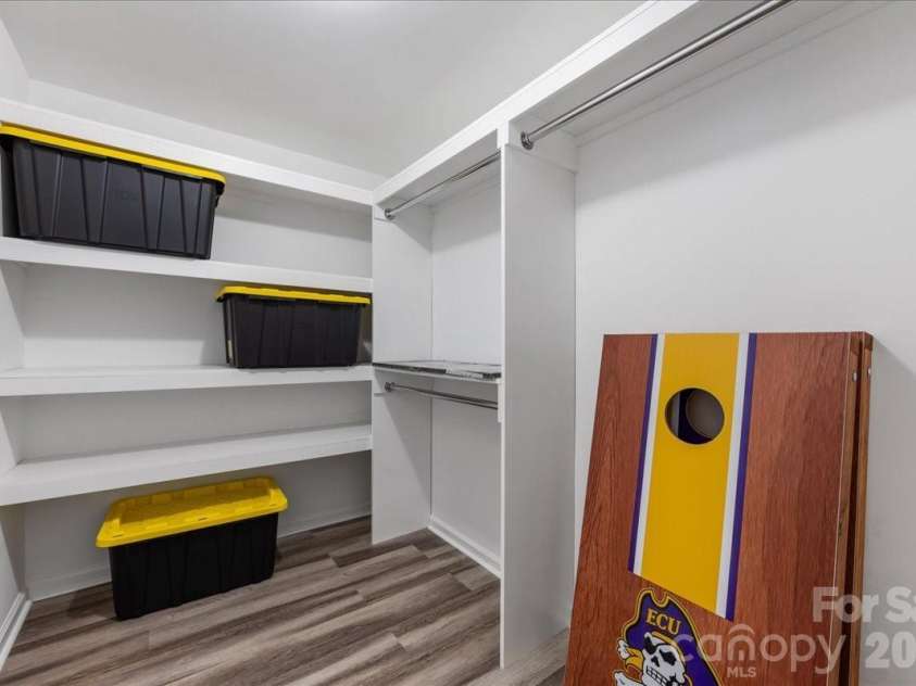 1301 Maple Shade Lane, Charlotte, NC 28270.  MLS# CAR4358514, YatesRealty ID 4725. Walk in closet