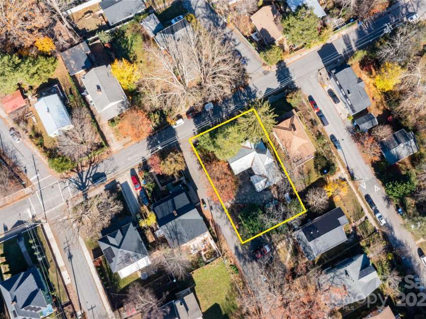 297 Hillside Street, Asheville, NC 28801.  MLS# CAR4203222, YatesRealty ID 4725. 
