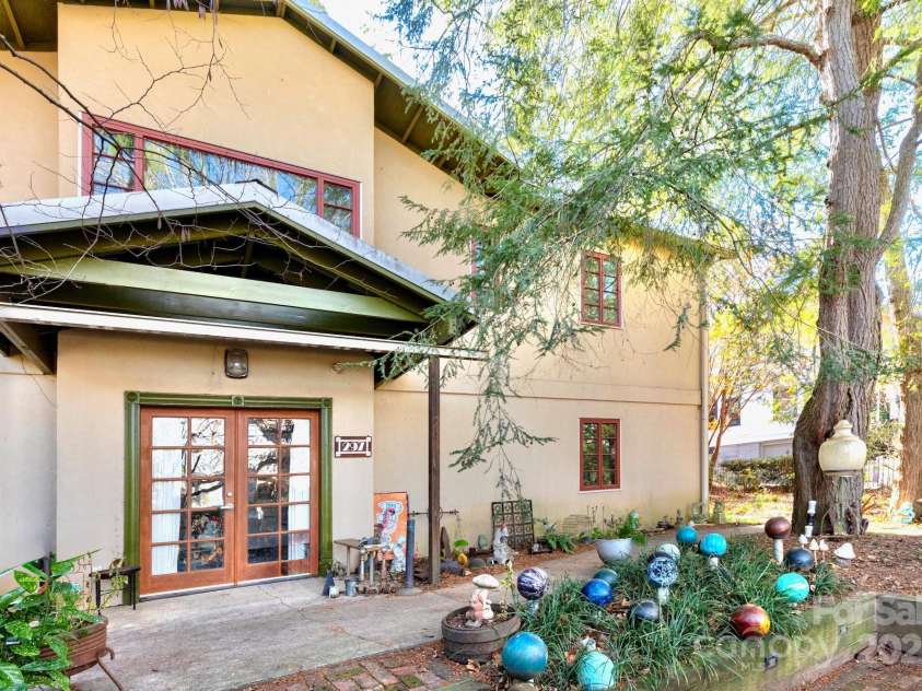 297 Hillside Street, Asheville, NC 28801.  MLS# CAR4326761, YatesRealty ID 4725. View from Hillside St