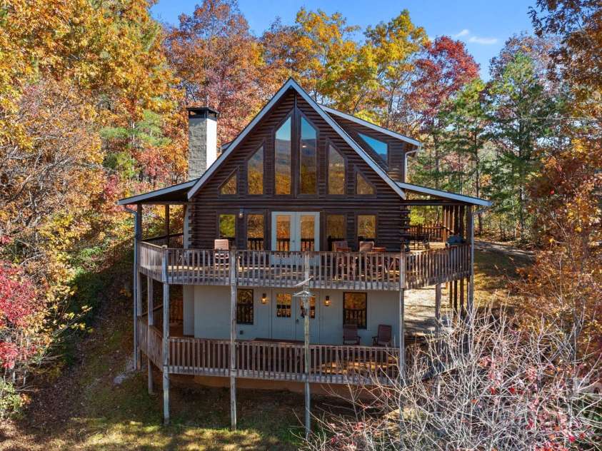 651 Hidden Acres Trail, Franklin, NC 28734.  MLS# CAR4333239, YatesRealty ID 4725. 