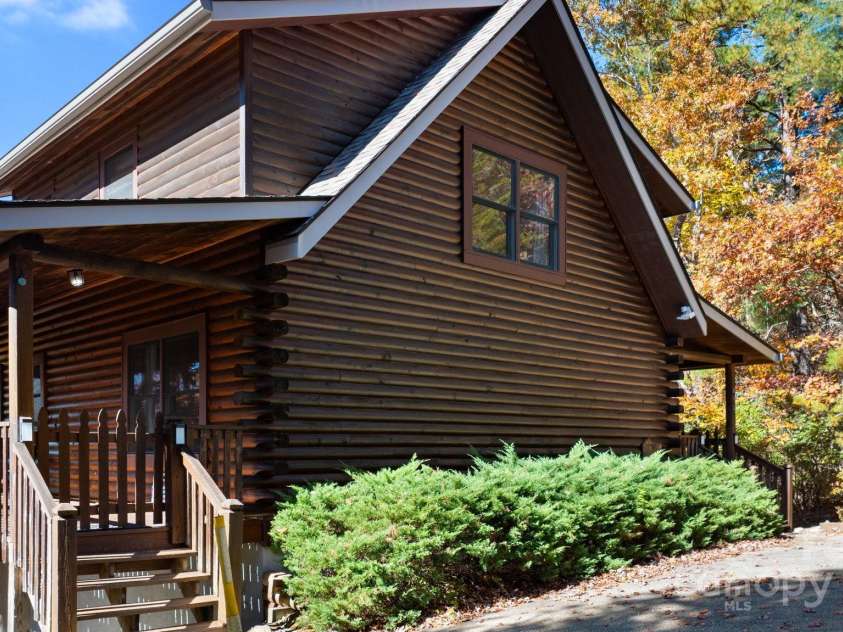 651 Hidden Acres Trail, Franklin, NC 28734.  MLS# CAR4333239, YatesRealty ID 4725. 