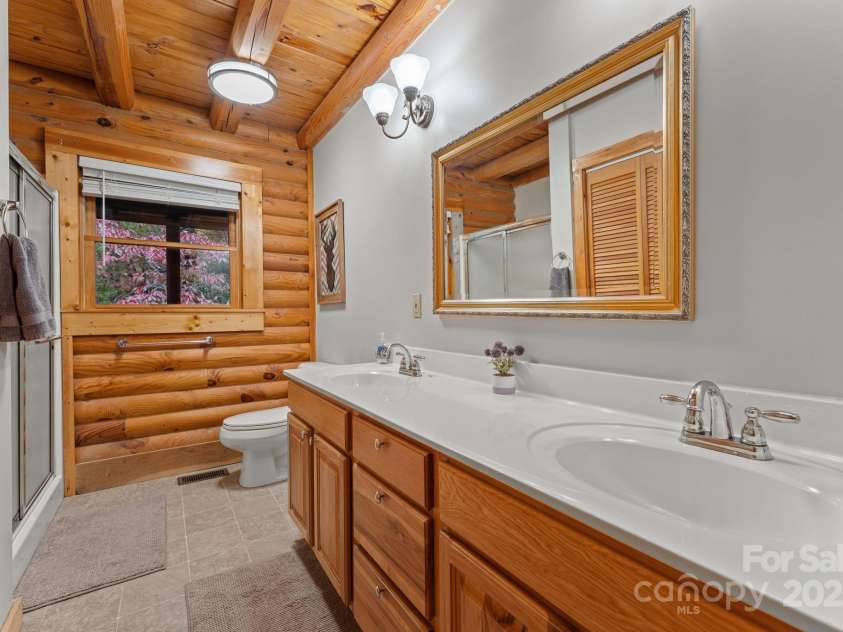 651 Hidden Acres Trail, Franklin, NC 28734.  MLS# CAR4333239, YatesRealty ID 4725. 