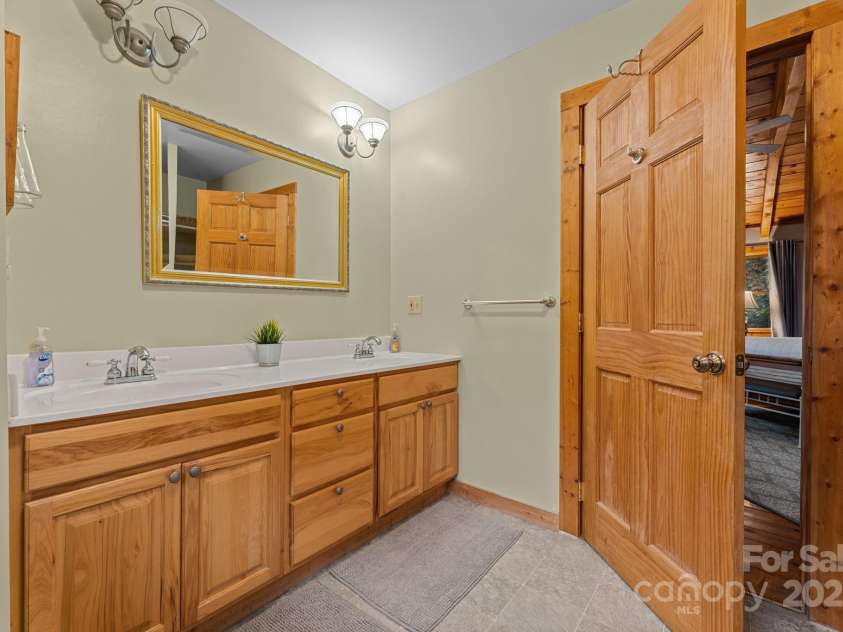 651 Hidden Acres Trail, Franklin, NC 28734.  MLS# CAR4333239, YatesRealty ID 4725. 